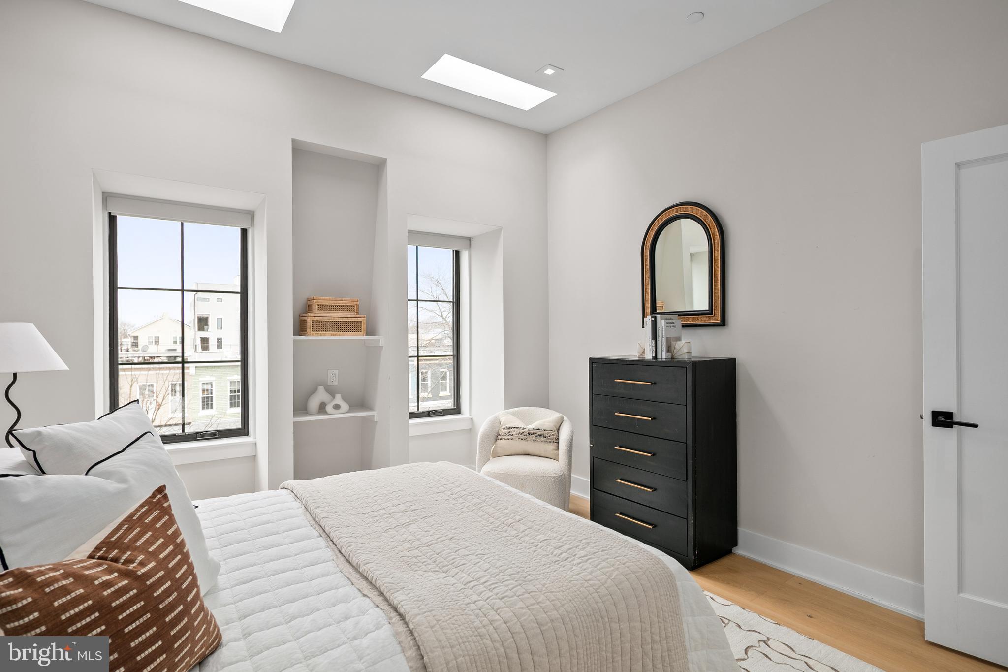 330 16TH STREET SE 2