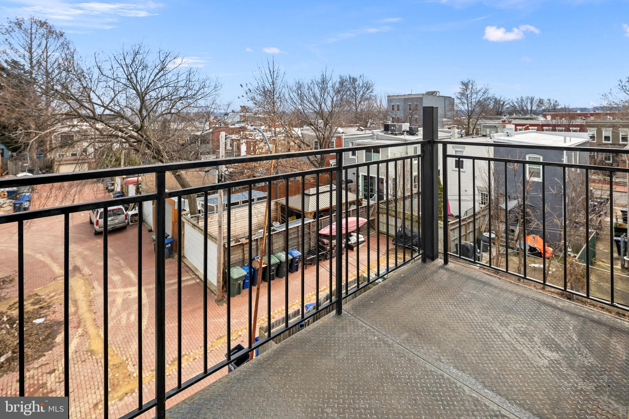 330 16TH STREET SE 2