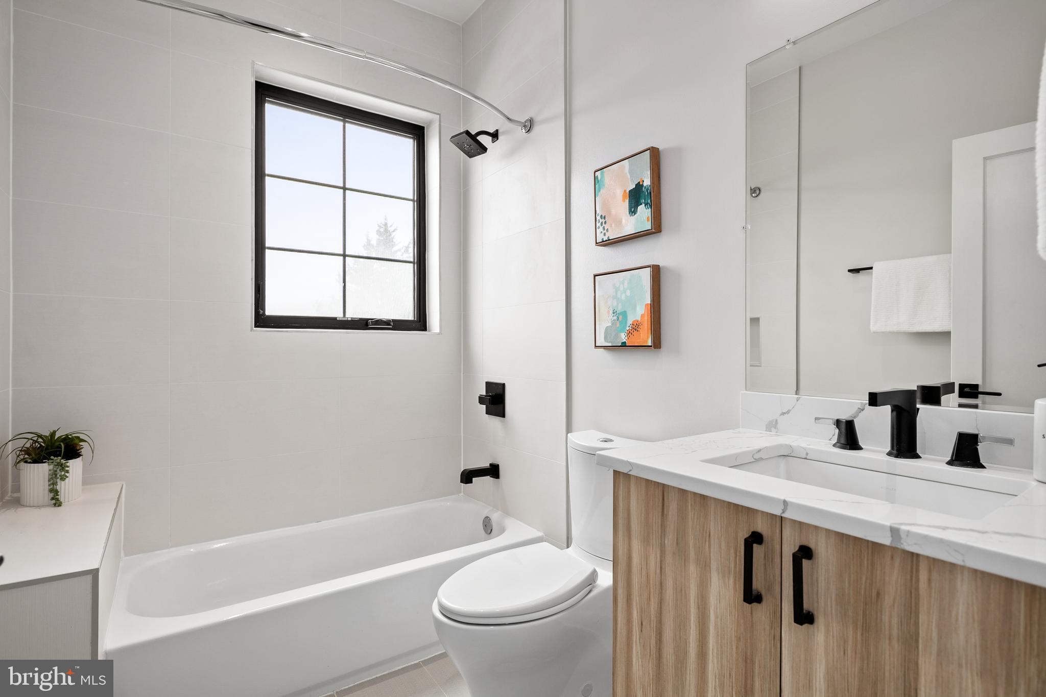 330 16TH STREET SE 2