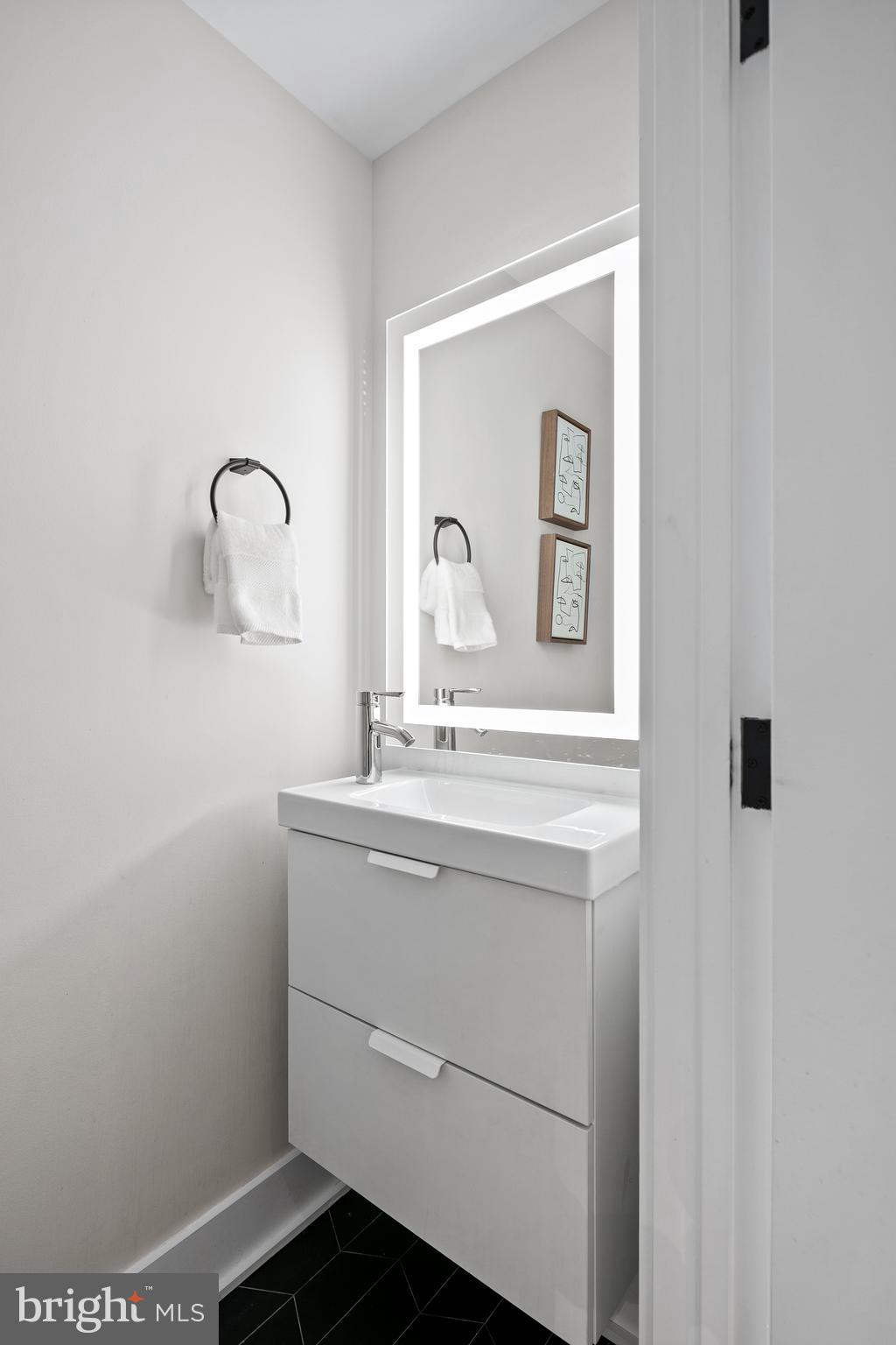 330 16TH STREET SE 2