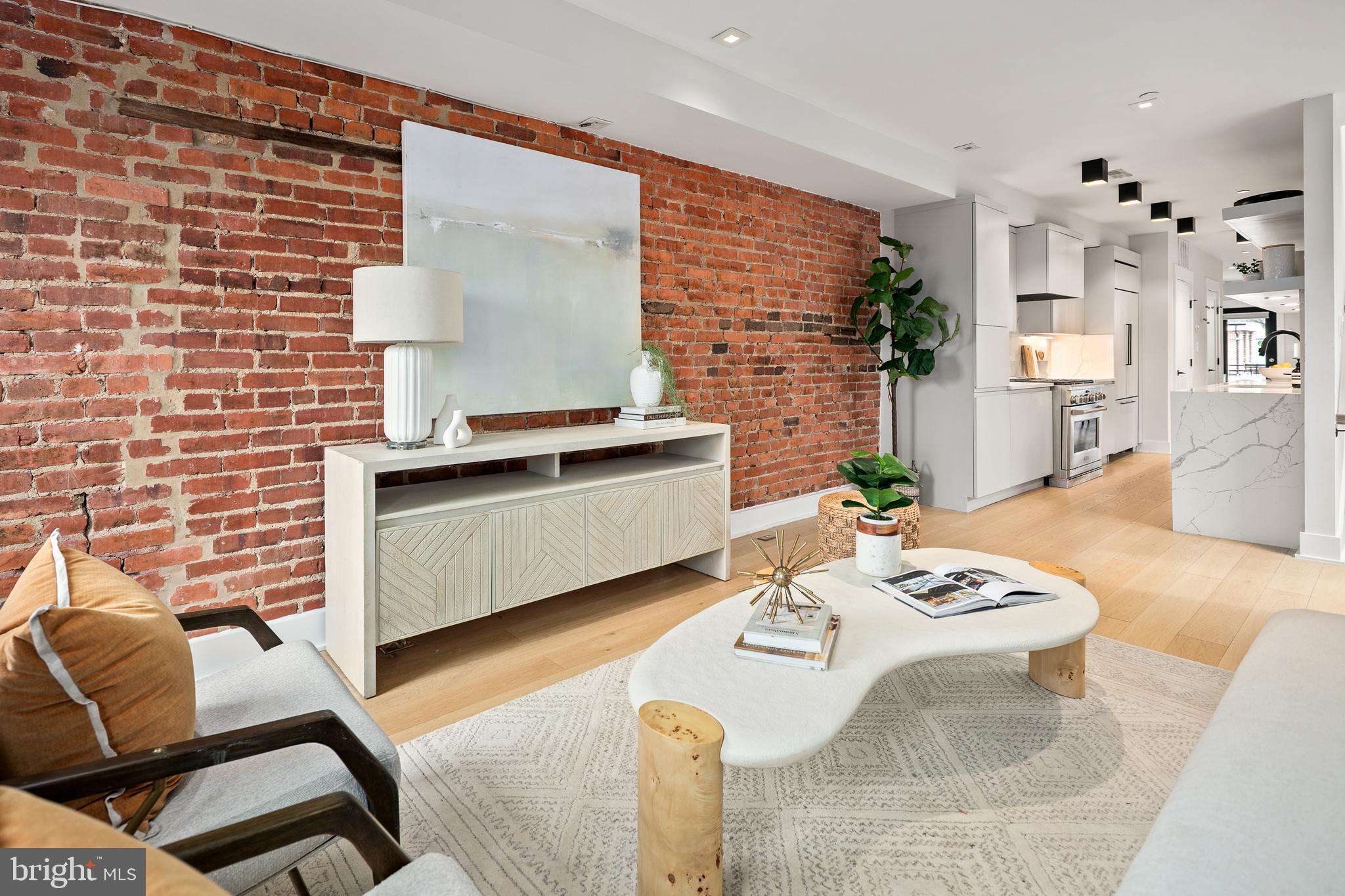 330 16TH STREET SE 2