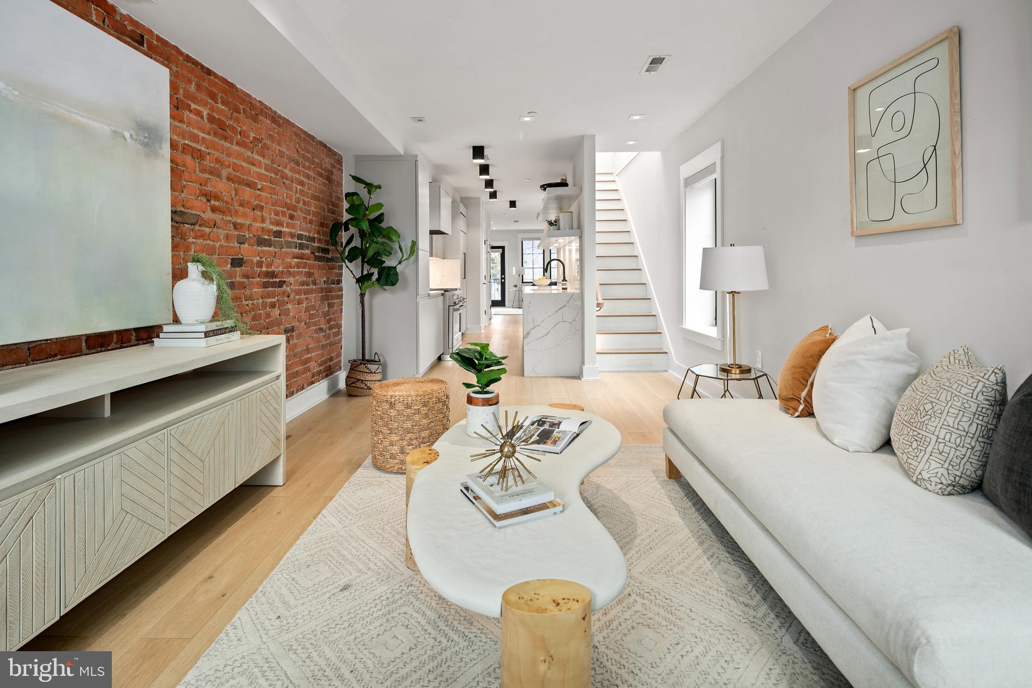 330 16TH STREET SE 2