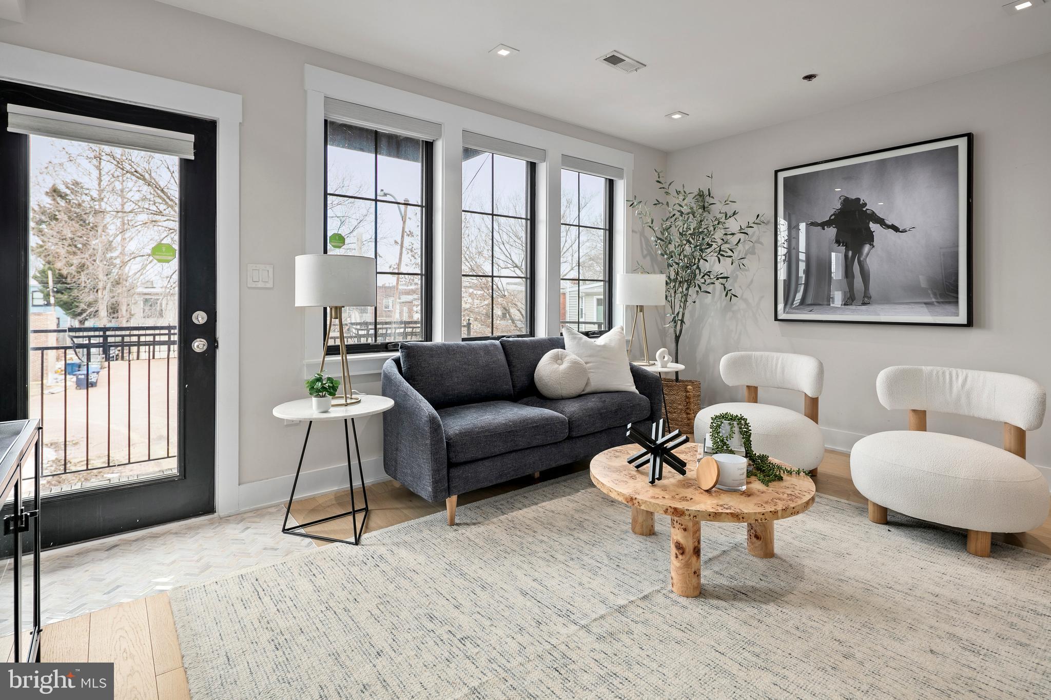 330 16TH STREET SE 2