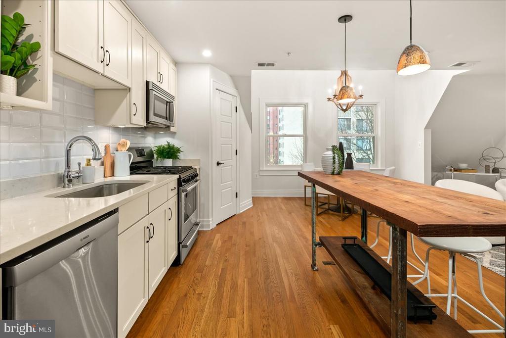 1109 M STREET NW 11