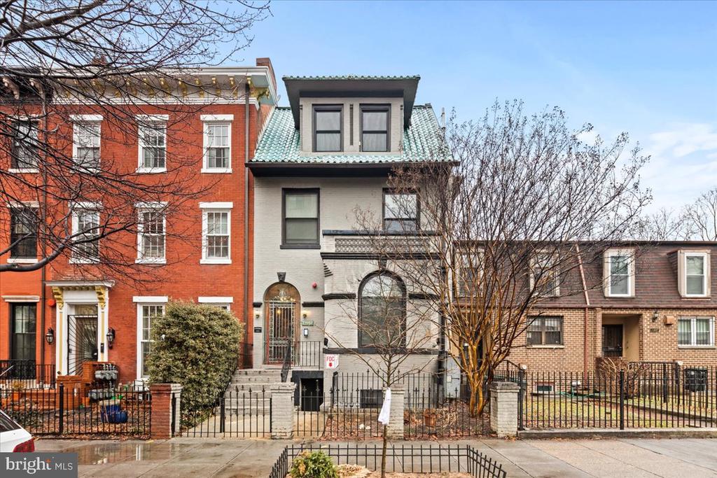 1109 M STREET NW 11