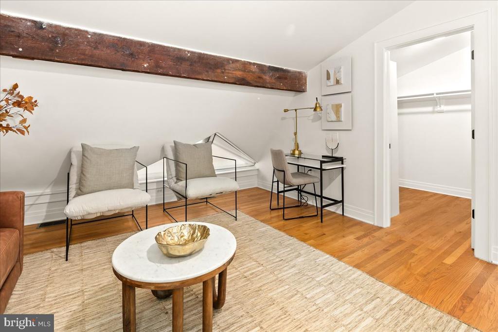 1109 M STREET NW 11