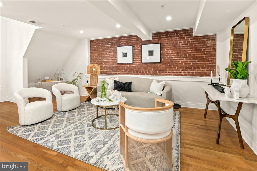 1109 M STREET NW 11