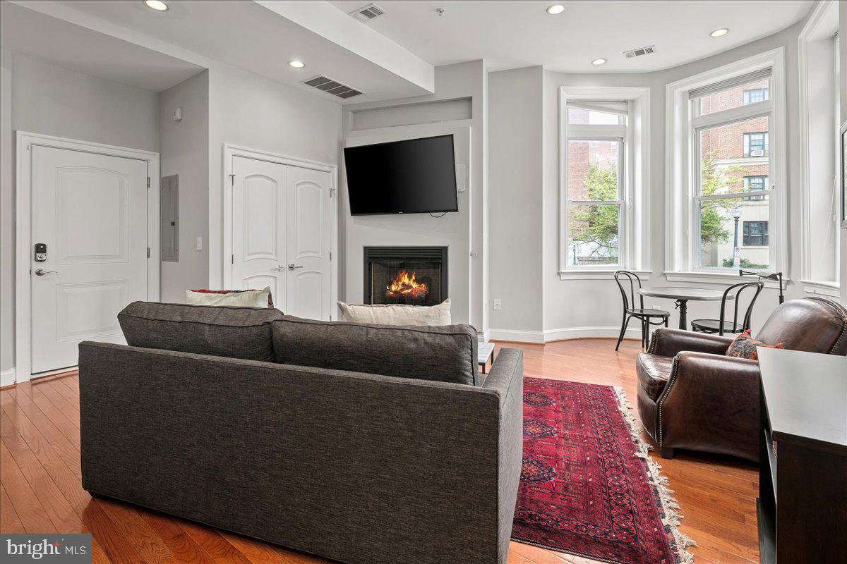 2019 19TH STREET NW 2