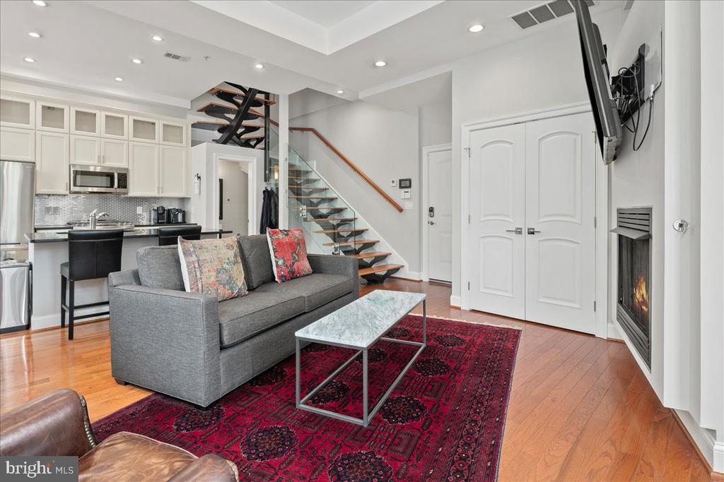 2019 19TH STREET NW 2