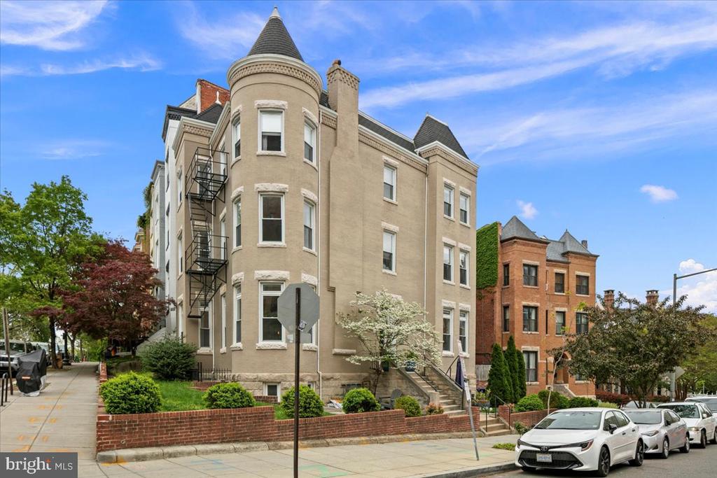 2019 19TH STREET NW 2