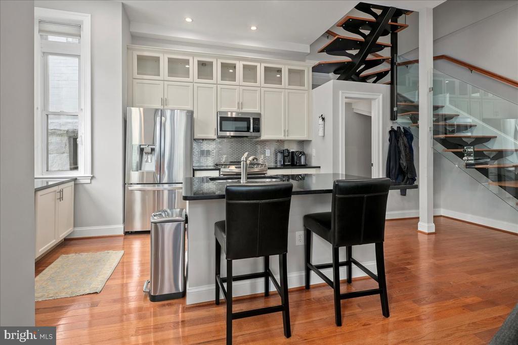 2019 19TH STREET NW 2