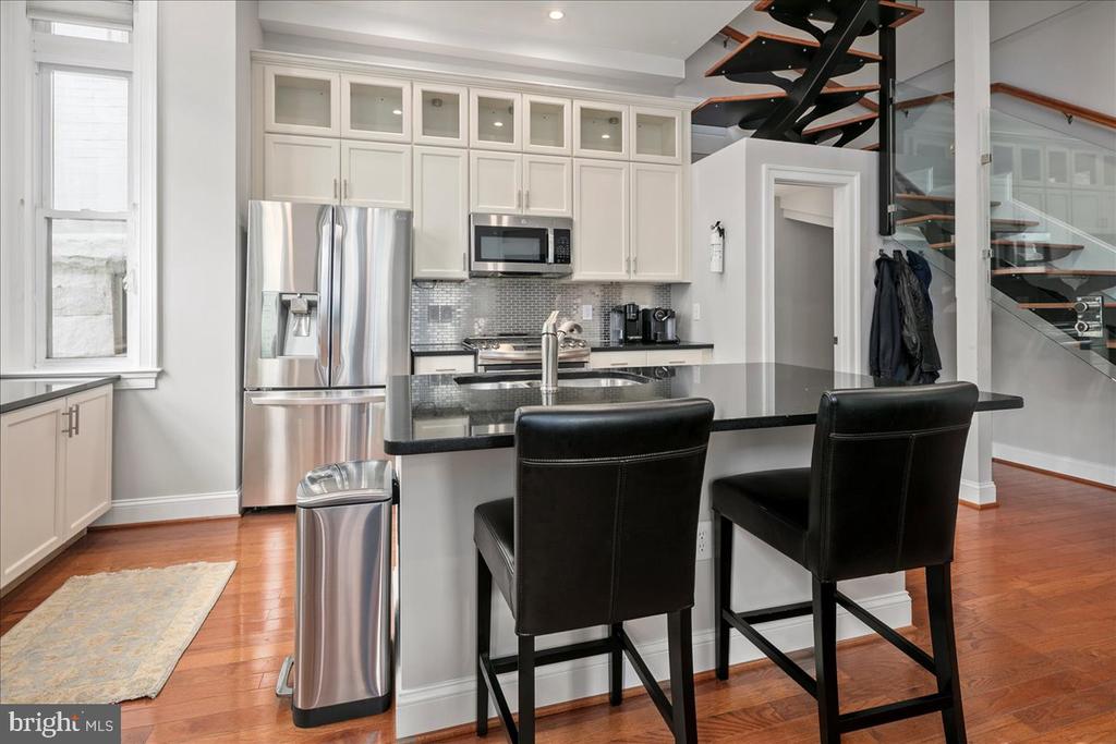 2019 19TH STREET NW 2