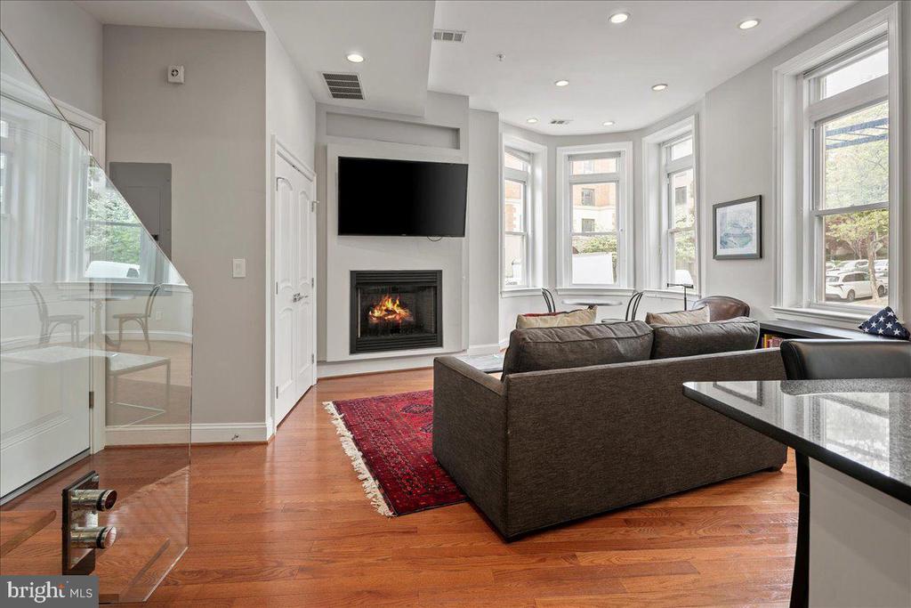 2019 19TH STREET NW 2