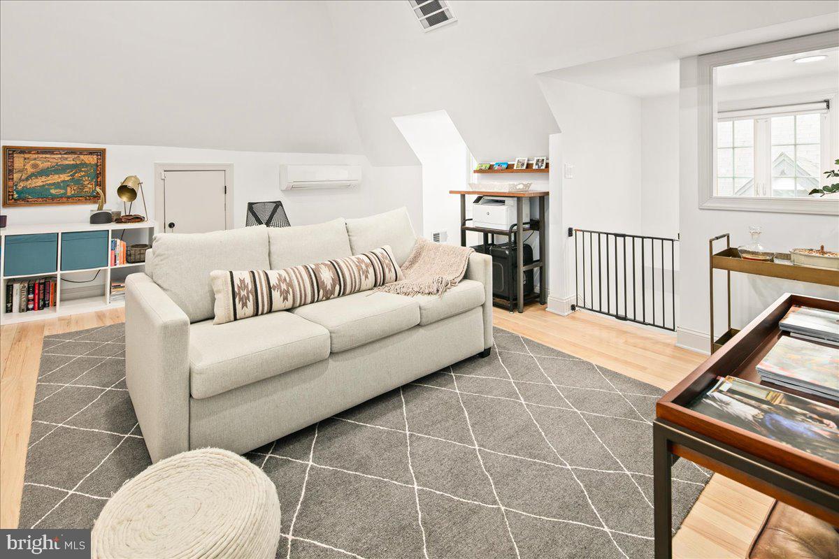 1509 VAN BUREN STREET NW