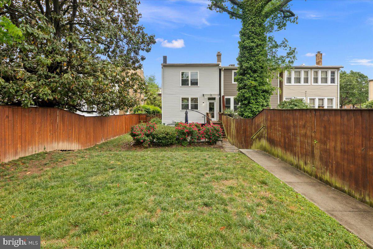 5814 5TH STREET NW