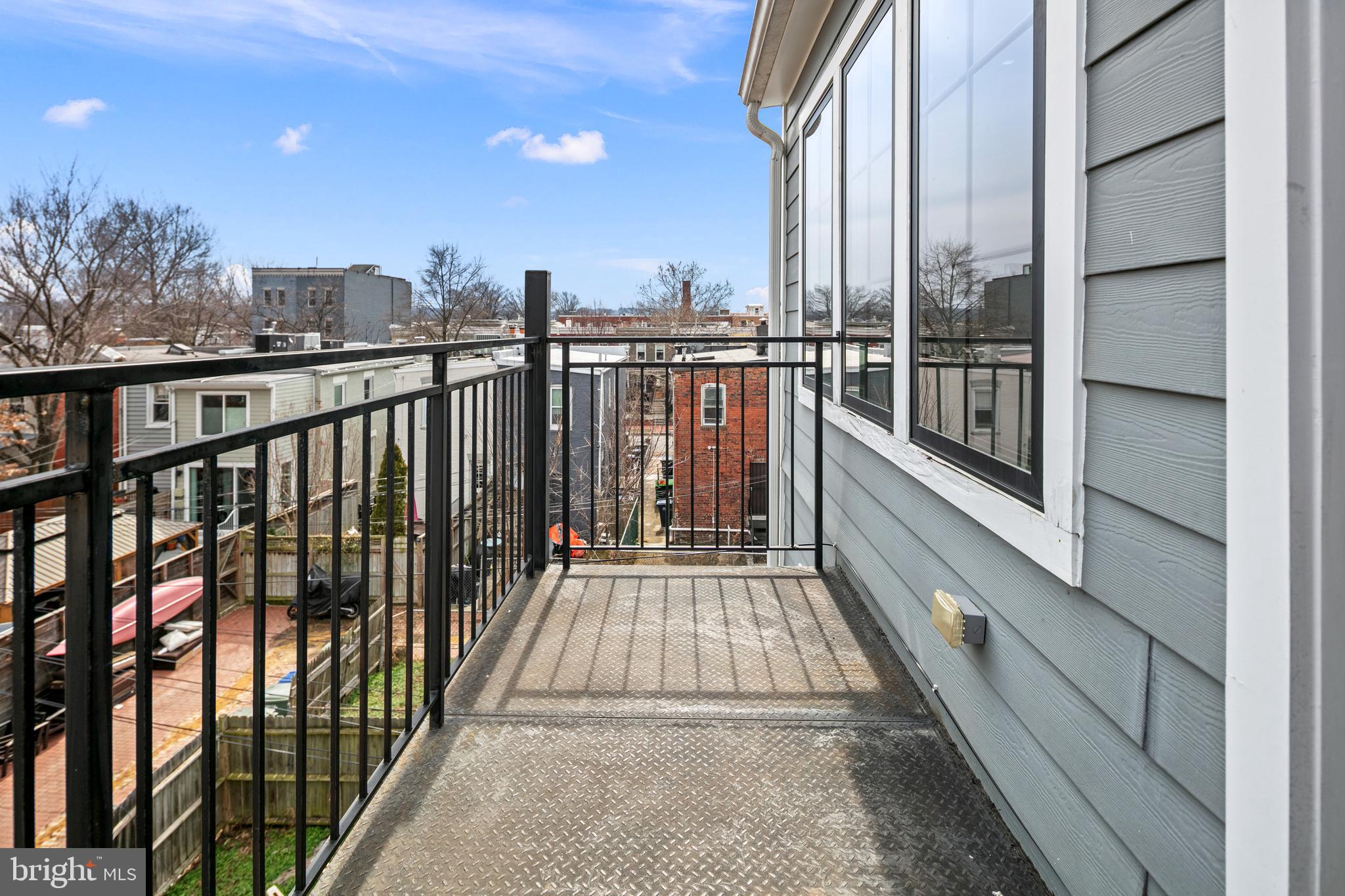 330 16TH STREET SE 2