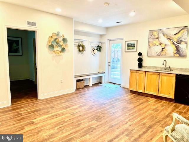 423 Greenebaum Ln
