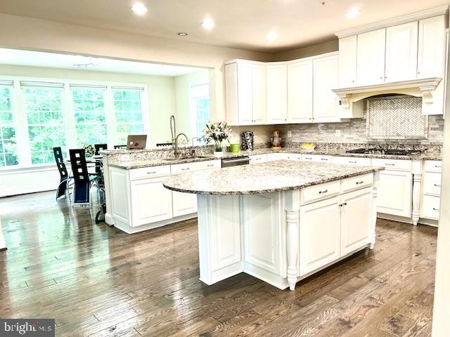 423 Greenebaum Ln