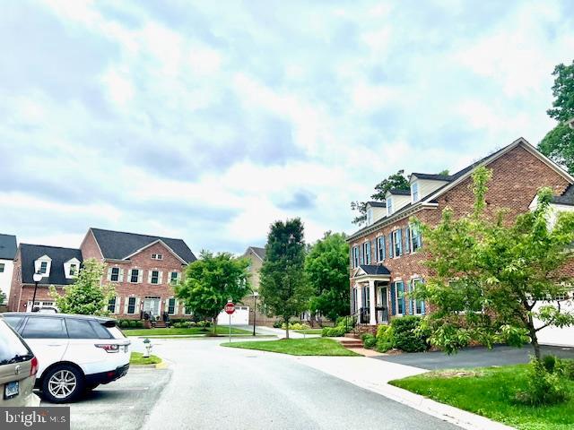 423 Greenebaum Ln