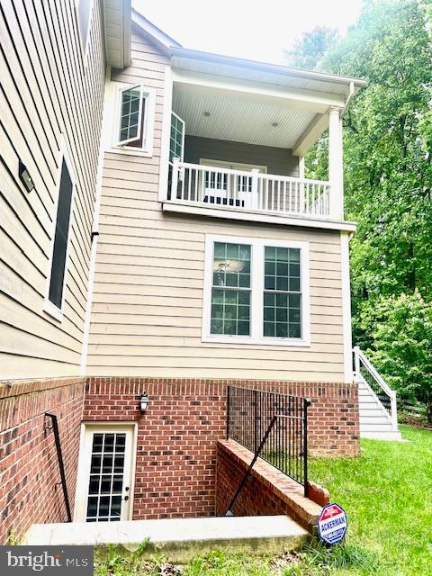 423 Greenebaum Ln