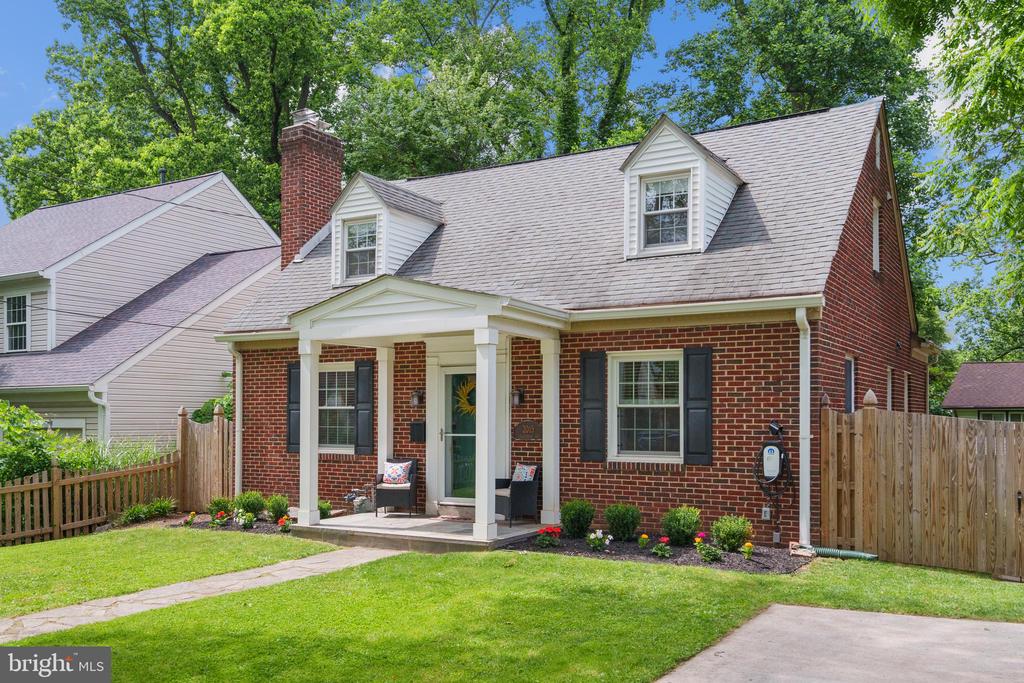 2015 Lansdowne Way