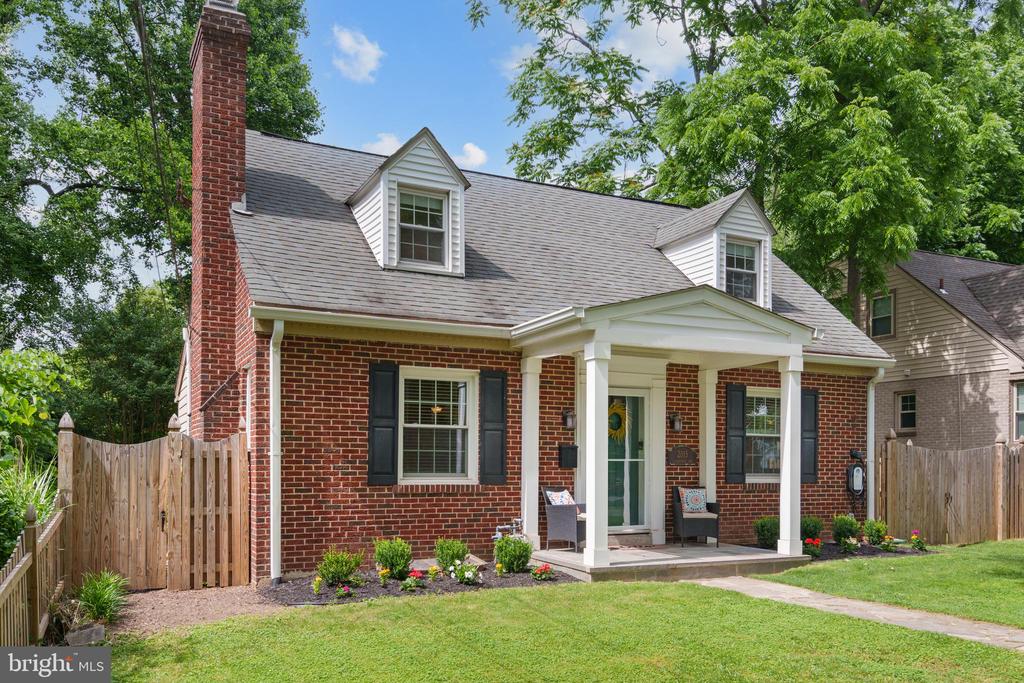 2015 Lansdowne Way