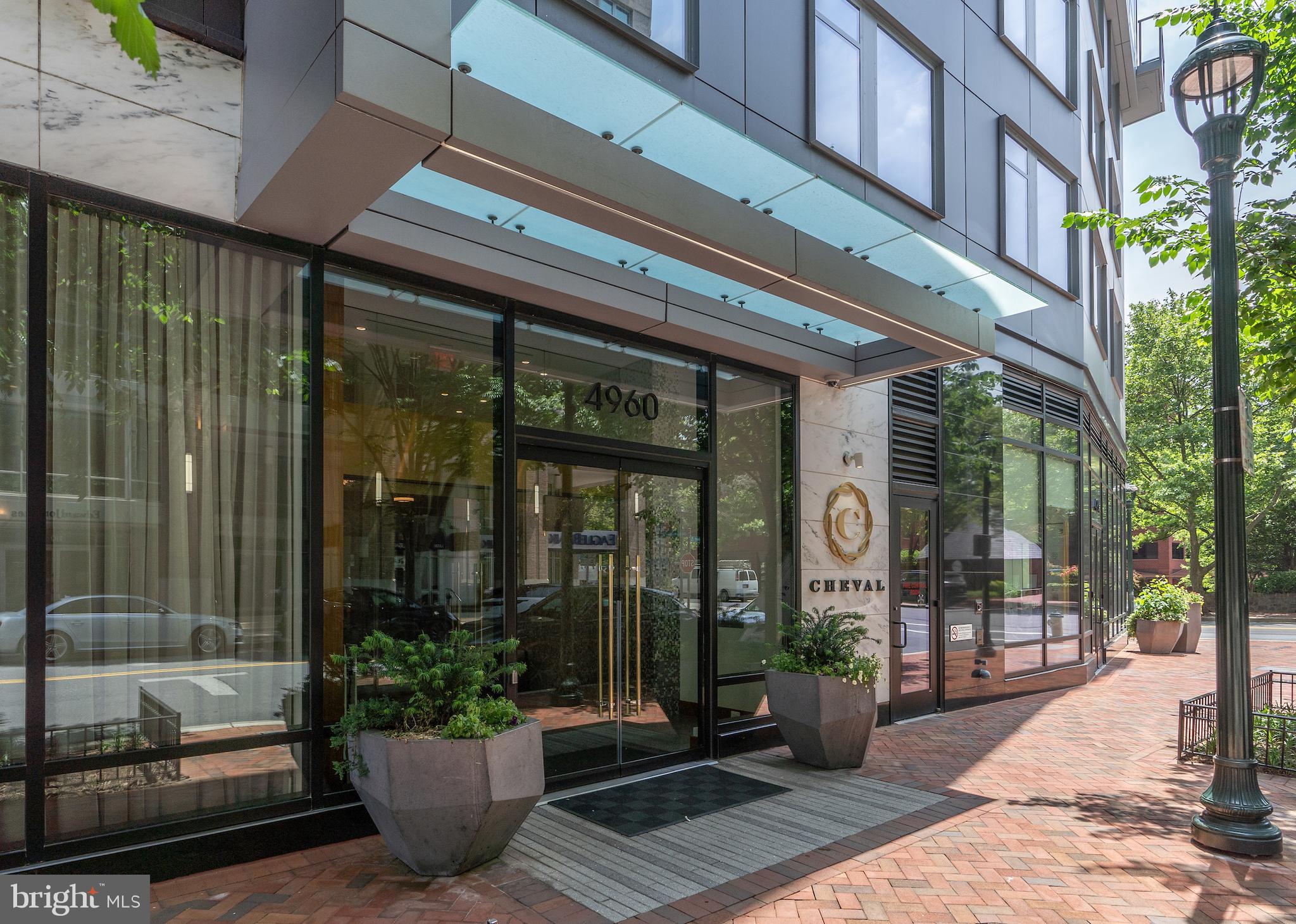 4960 Fairmont Ave #Ph2