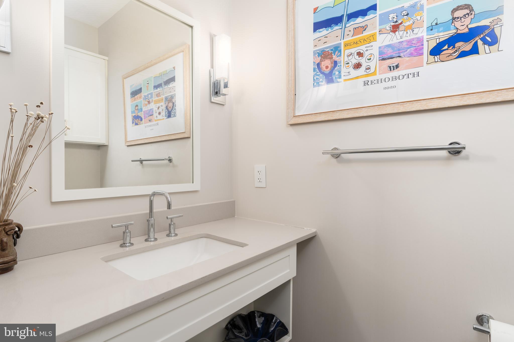 4960 Fairmont Ave #Ph2