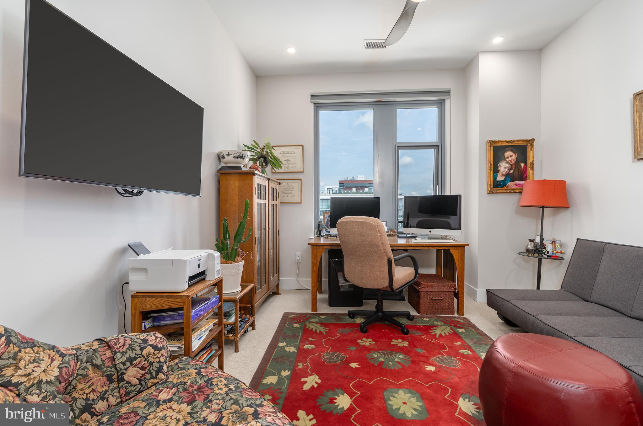 4960 Fairmont Ave #Ph2