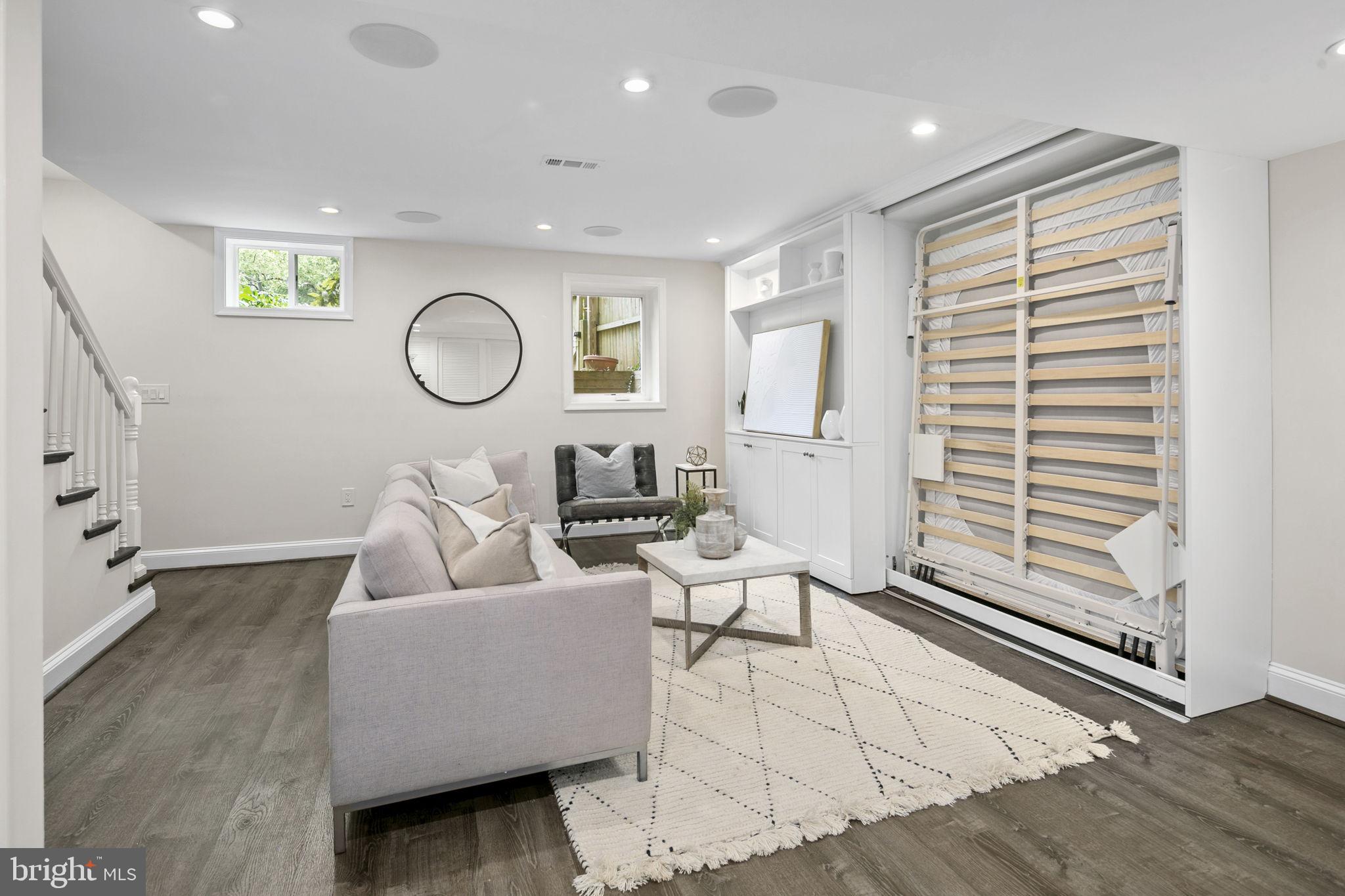 114 Sunnyside Rd