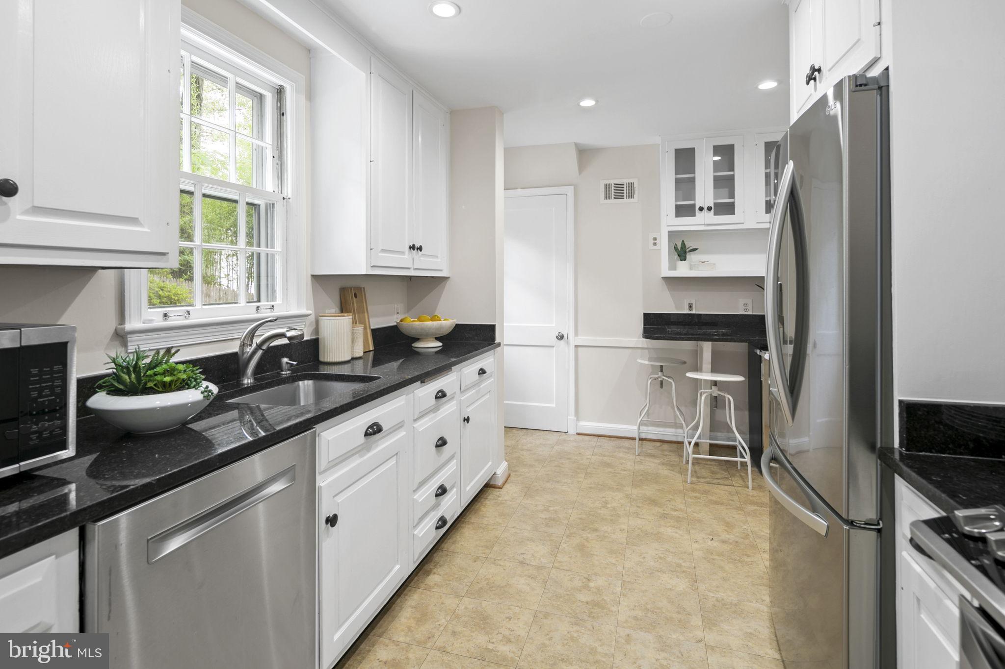 114 Sunnyside Rd