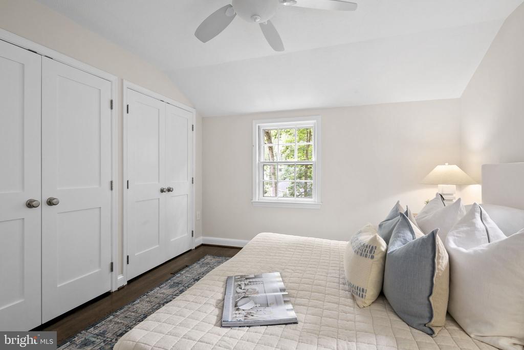 114 Sunnyside Rd