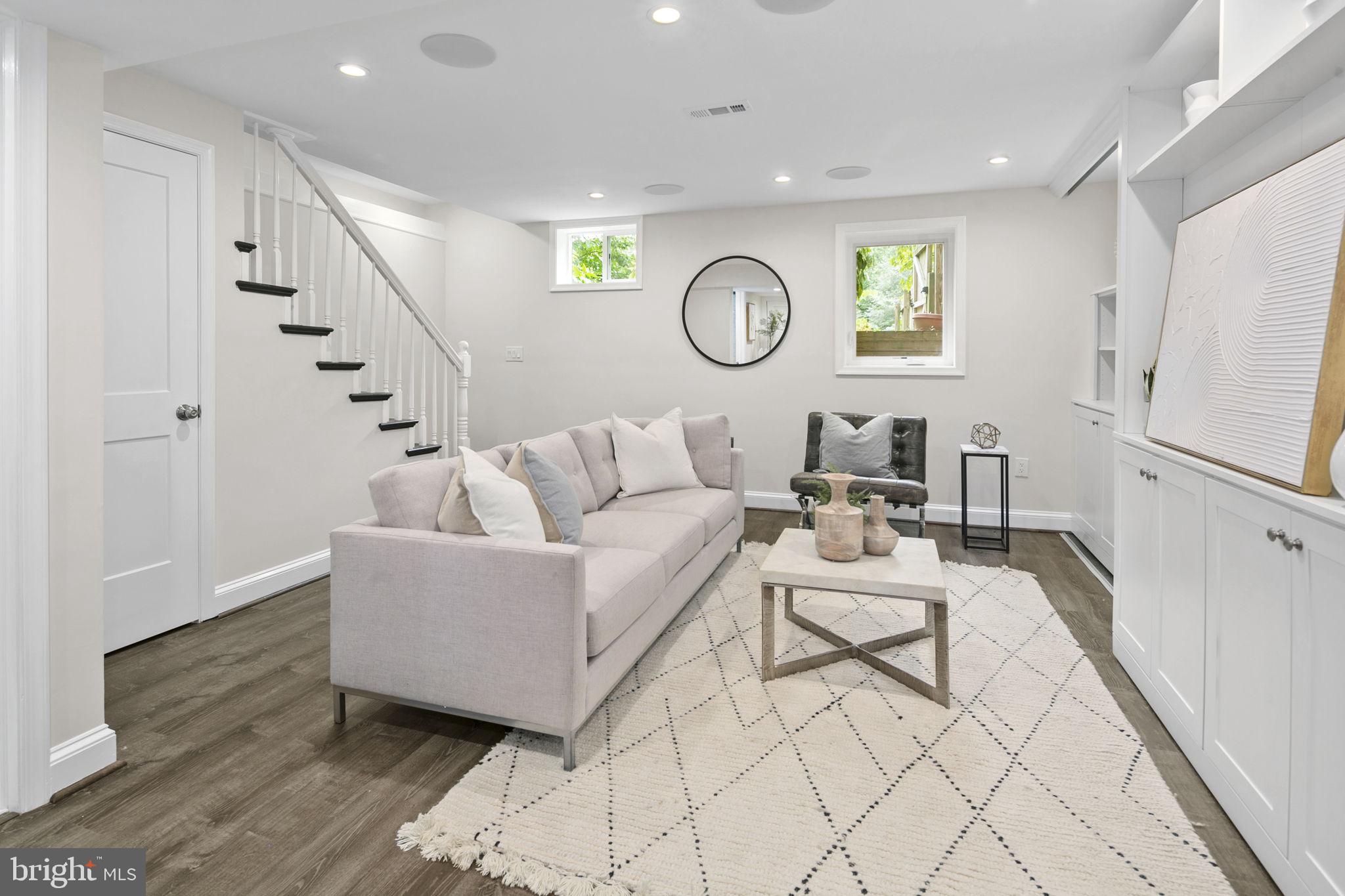 114 Sunnyside Rd