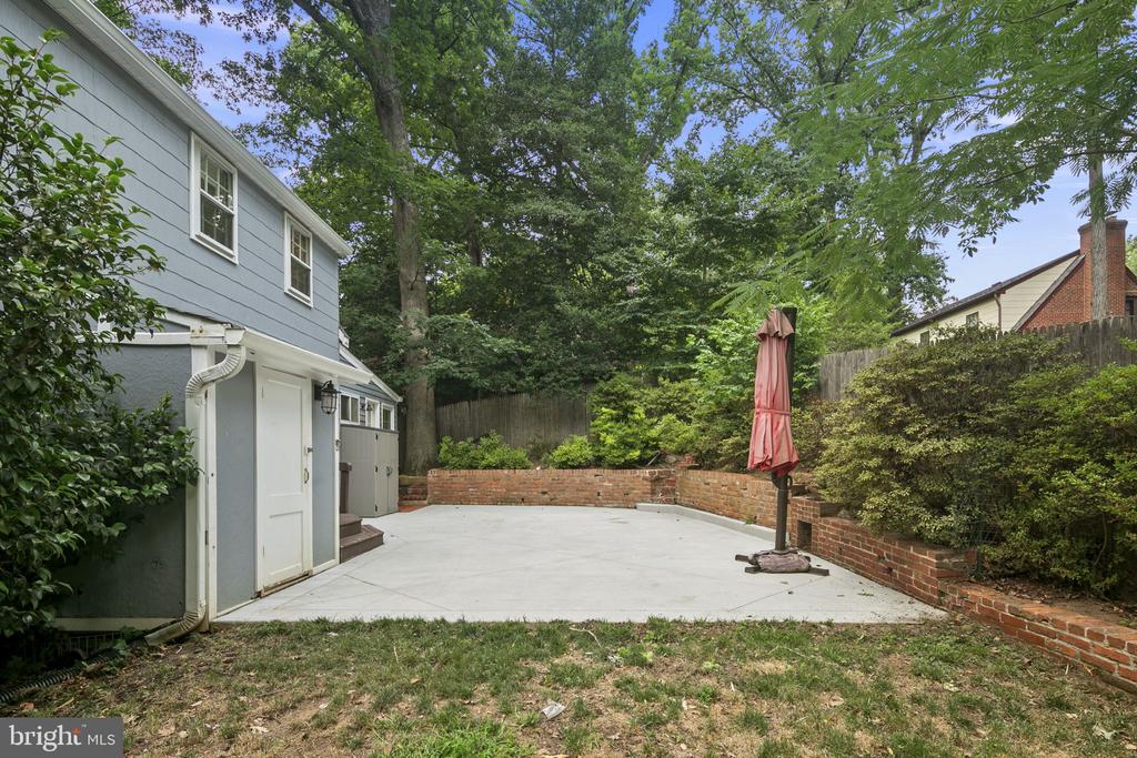 114 Sunnyside Rd
