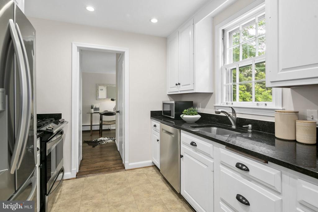114 Sunnyside Rd