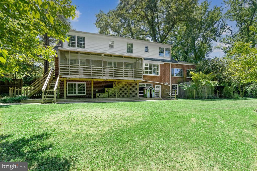 7001 LONGWOOD DR