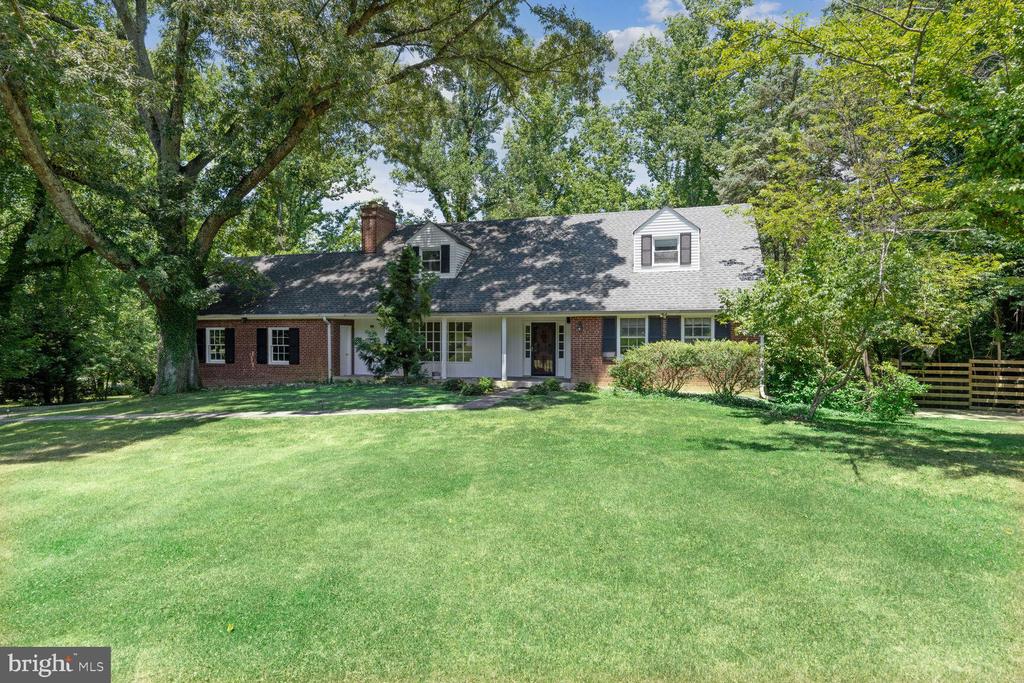 7001 LONGWOOD DR