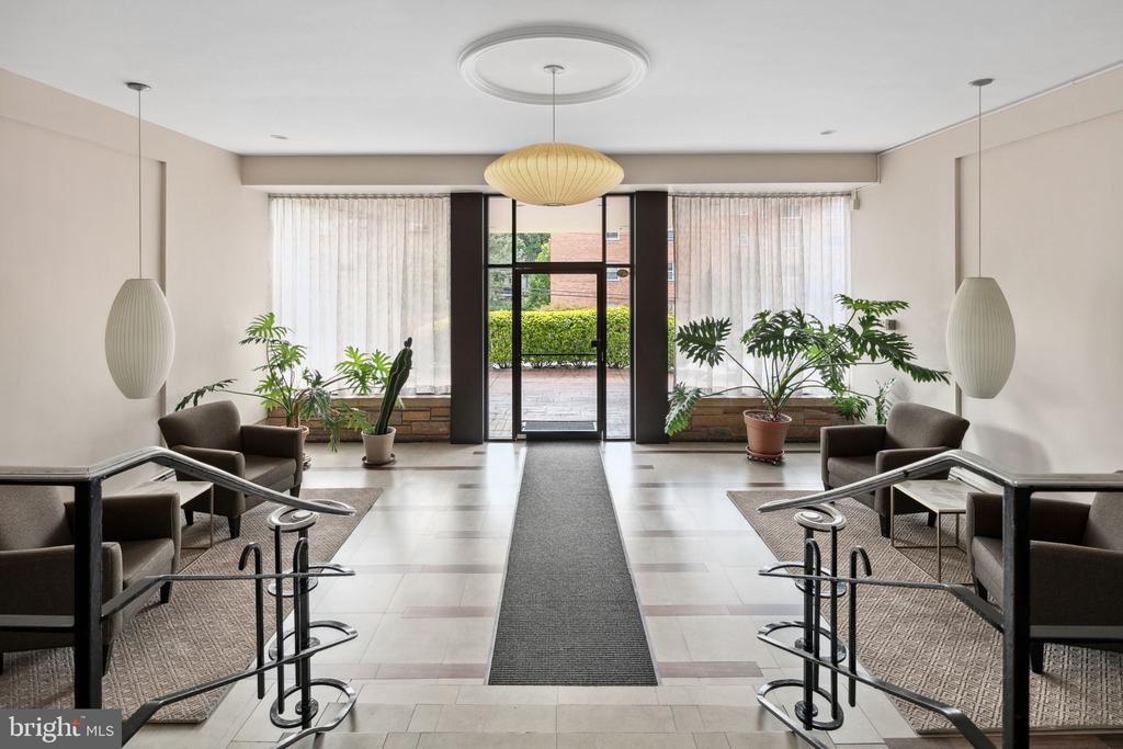 111 Lee Ave #407