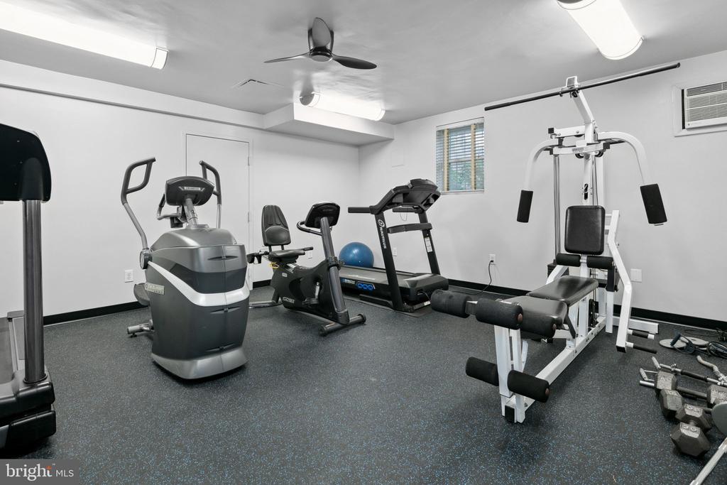 111 Lee Ave #407