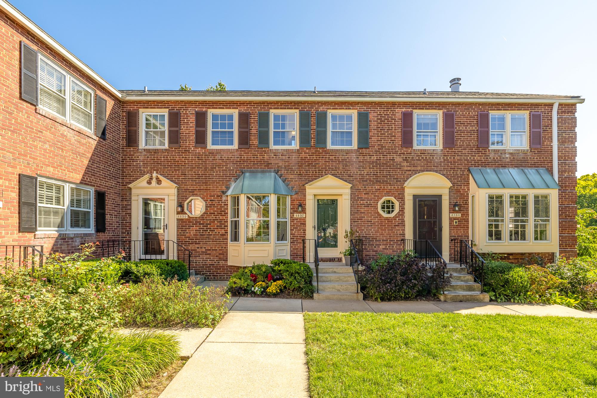 4852 Chevy Chase Dr #145