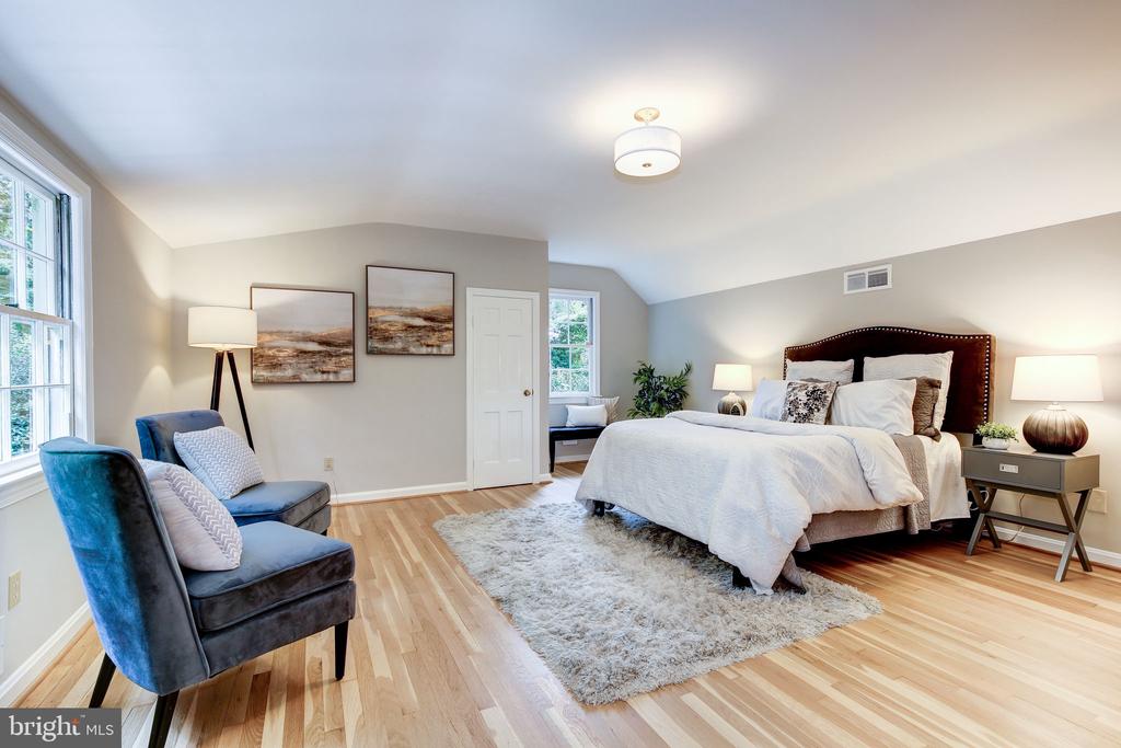 7421 Haddington Pl