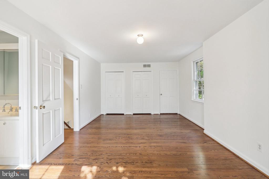 4405 Boxwood Rd