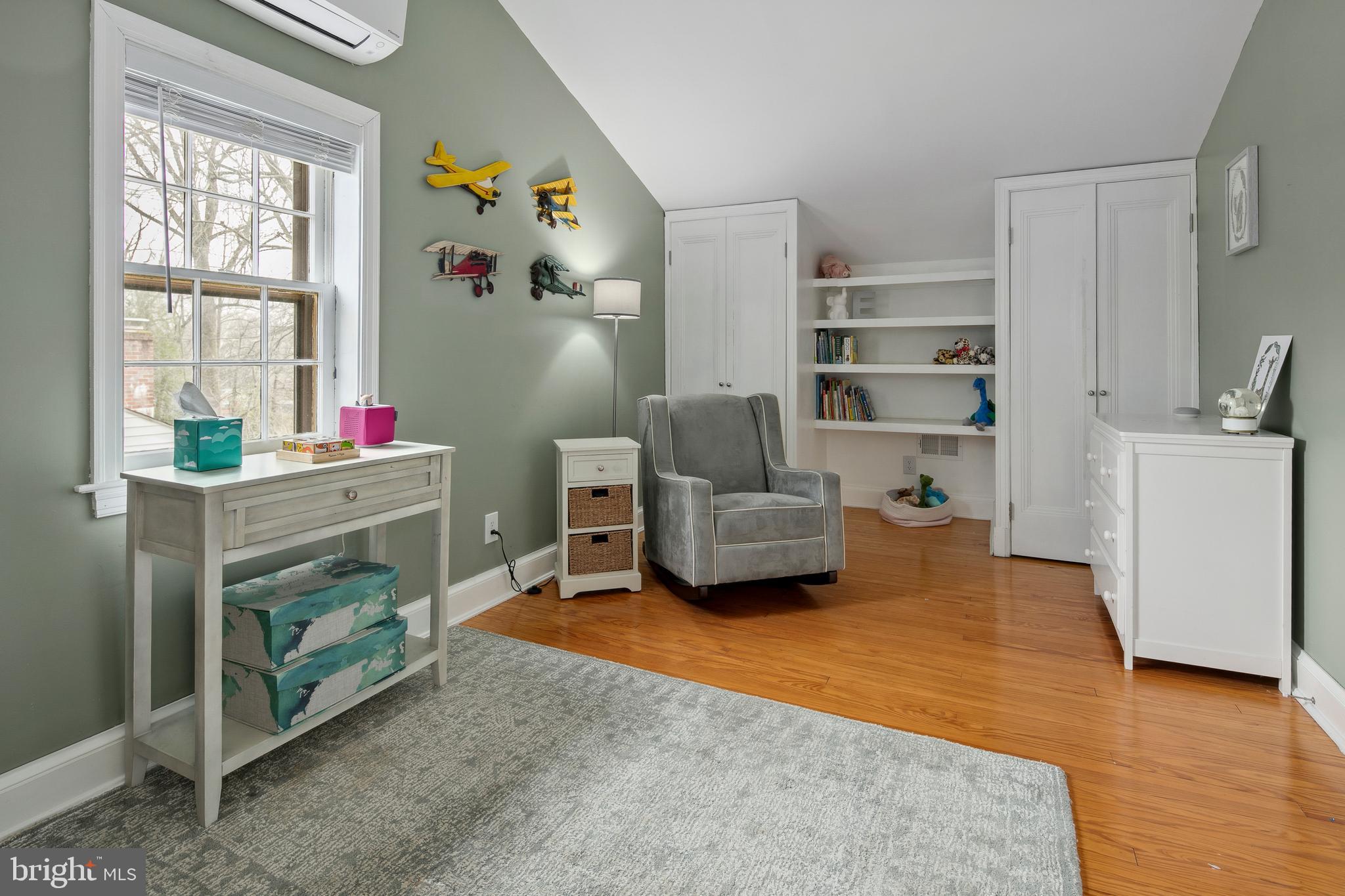 1212 Dale Dr