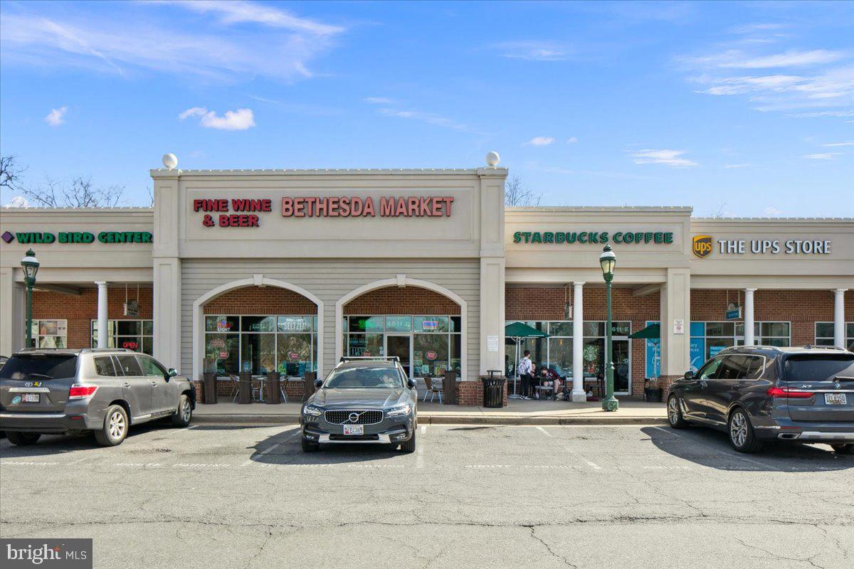 4986 Sentinel Dr #15-401