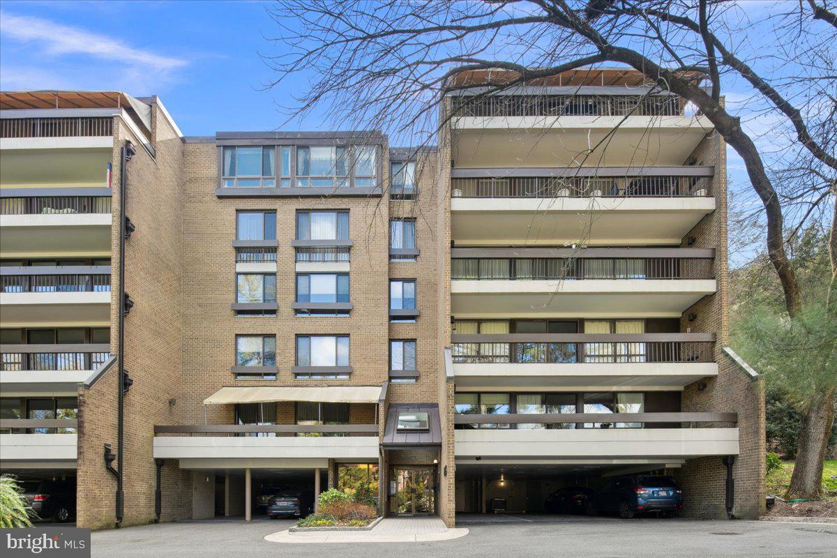 4986 Sentinel Dr #15-401