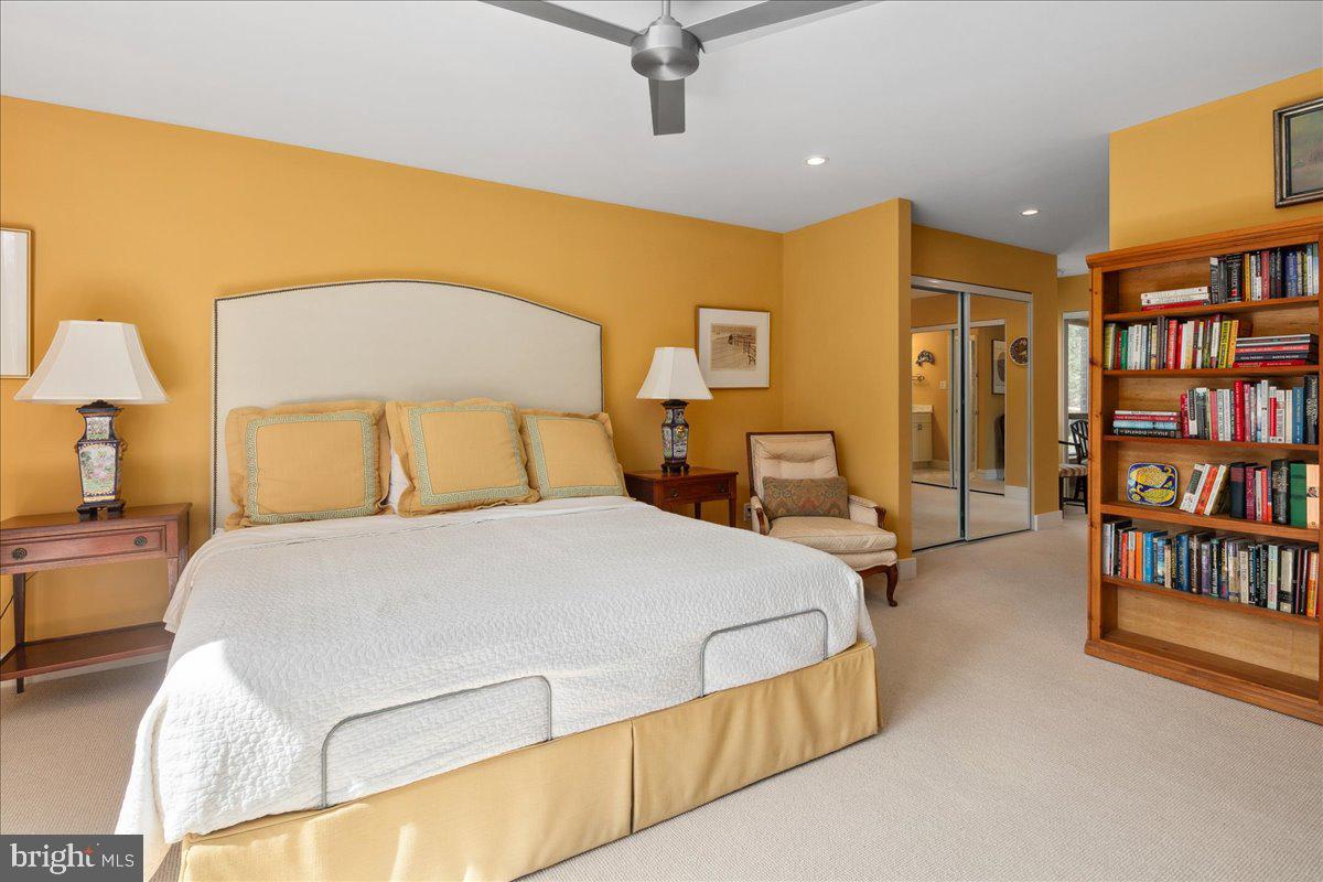 4986 Sentinel Dr #15-401