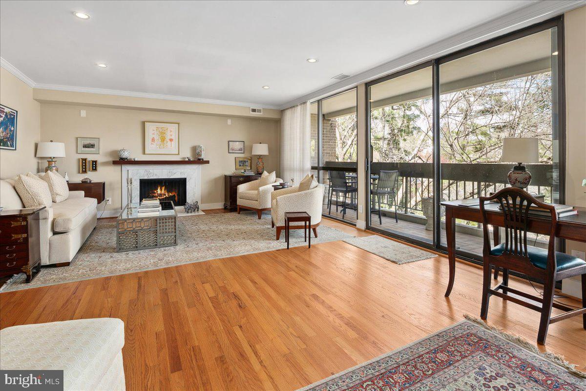 4986 Sentinel Dr #15-401