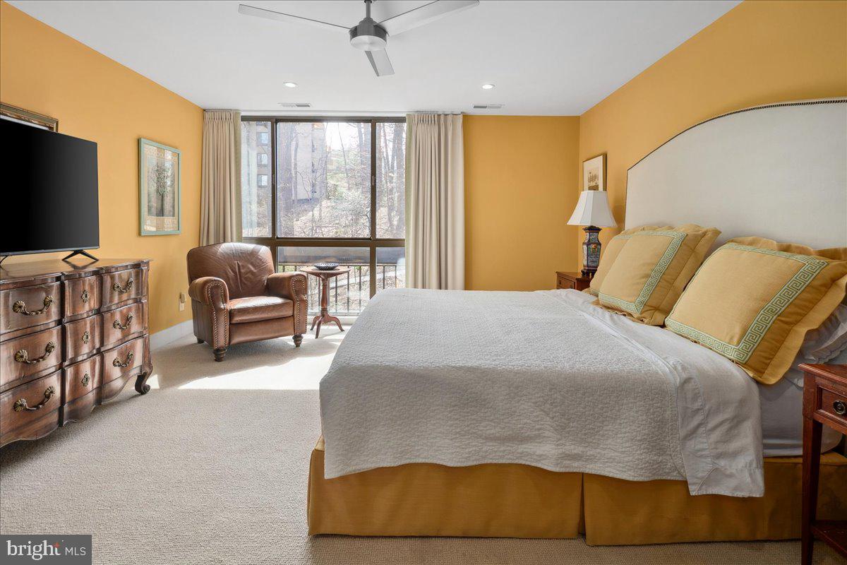 4986 Sentinel Dr #15-401