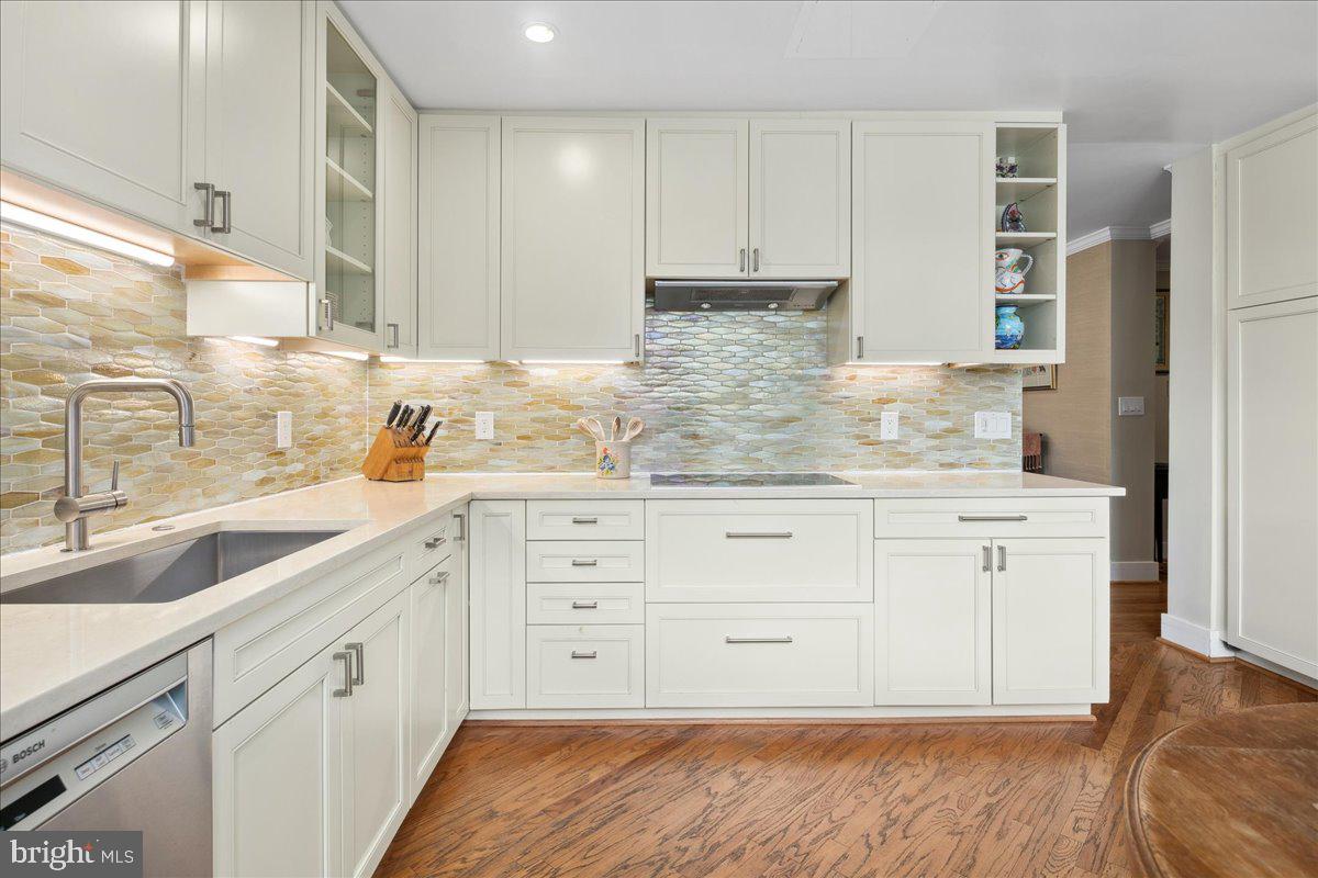 4986 Sentinel Dr #15-401