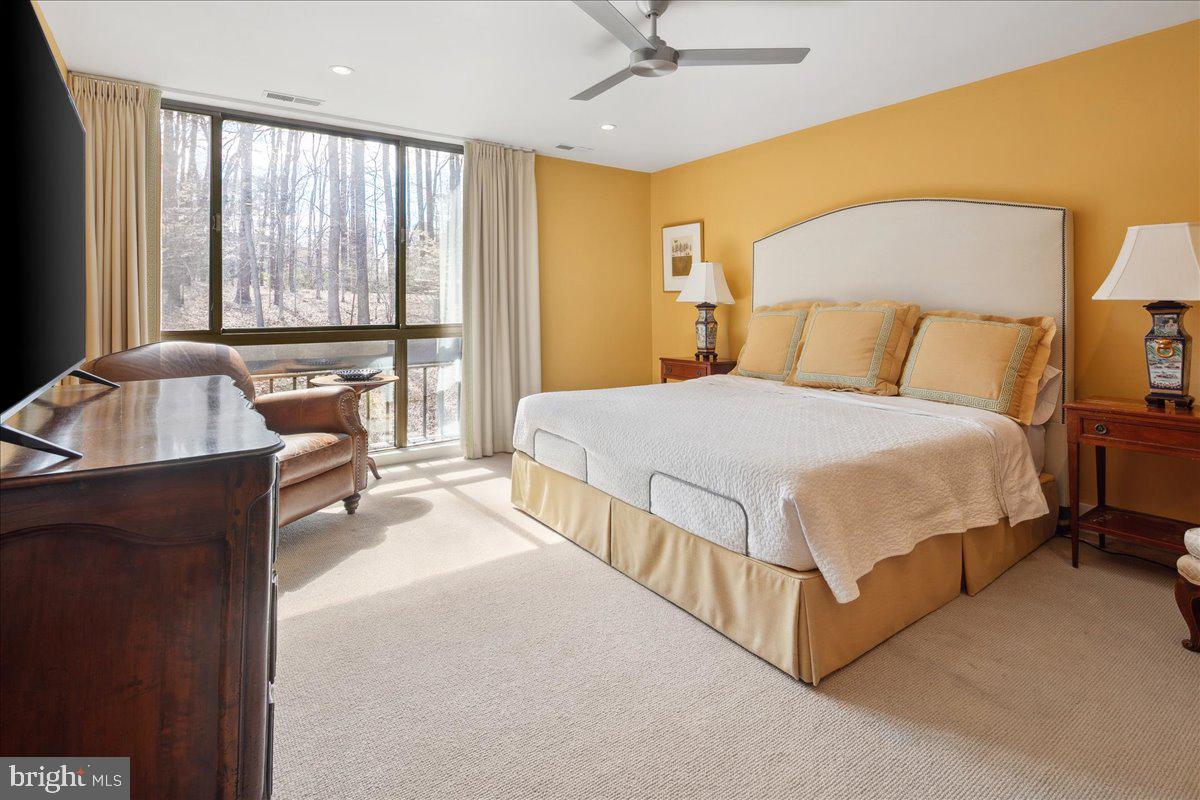 4986 Sentinel Dr #15-401